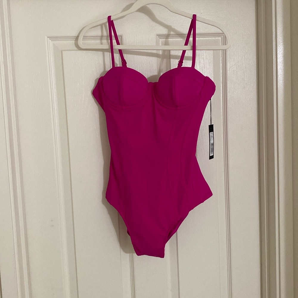 BNWT beautiful pink TA3 Large-regular- A cup push up/ removable pads. Corset